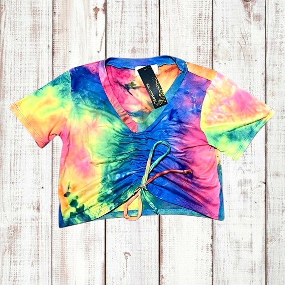 Buttery Soft Shorts & Crop Top - Picture 3 of 12